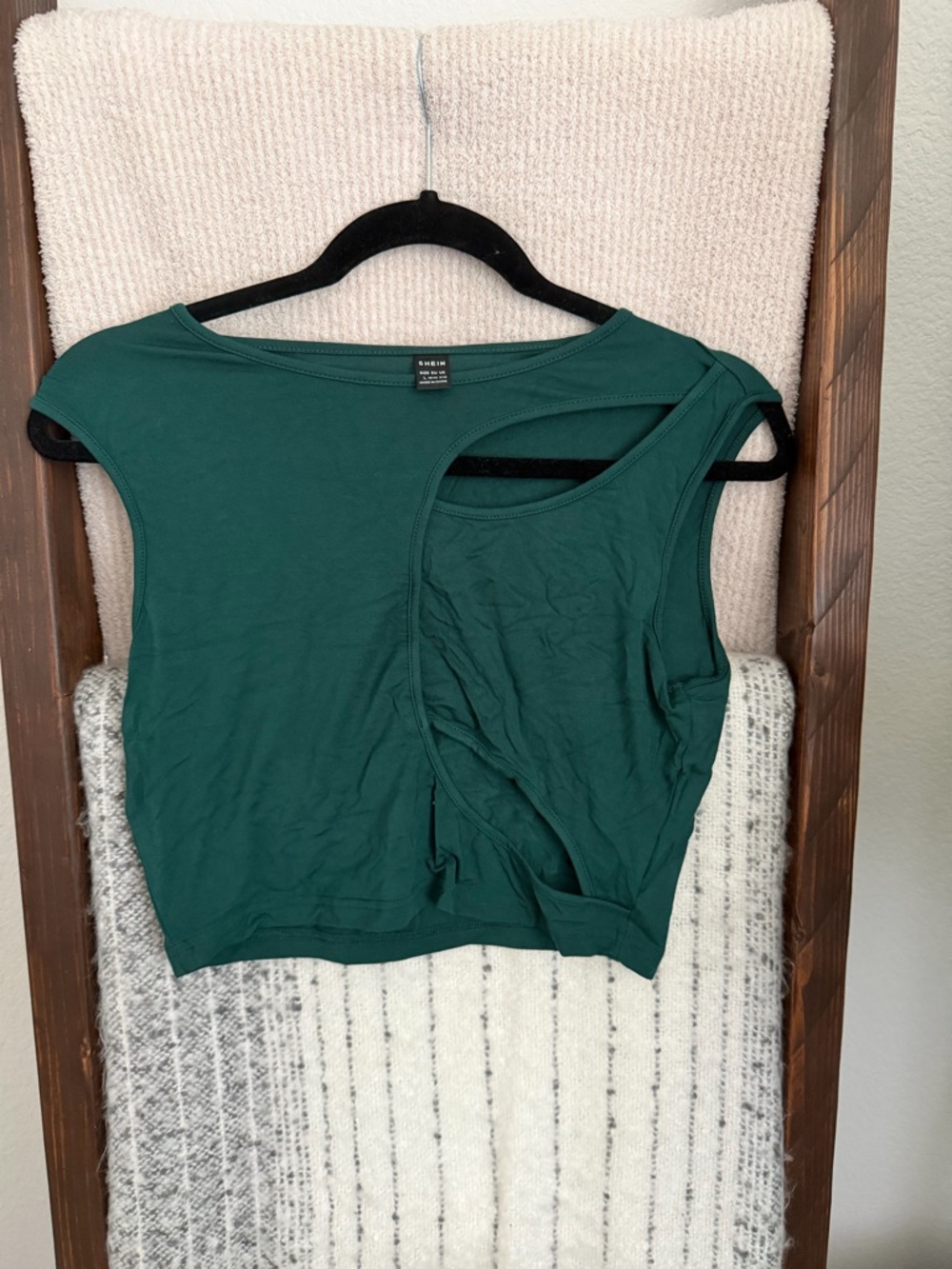 SHEIN Dark Green Sleeveless Twist-Back Crop Top